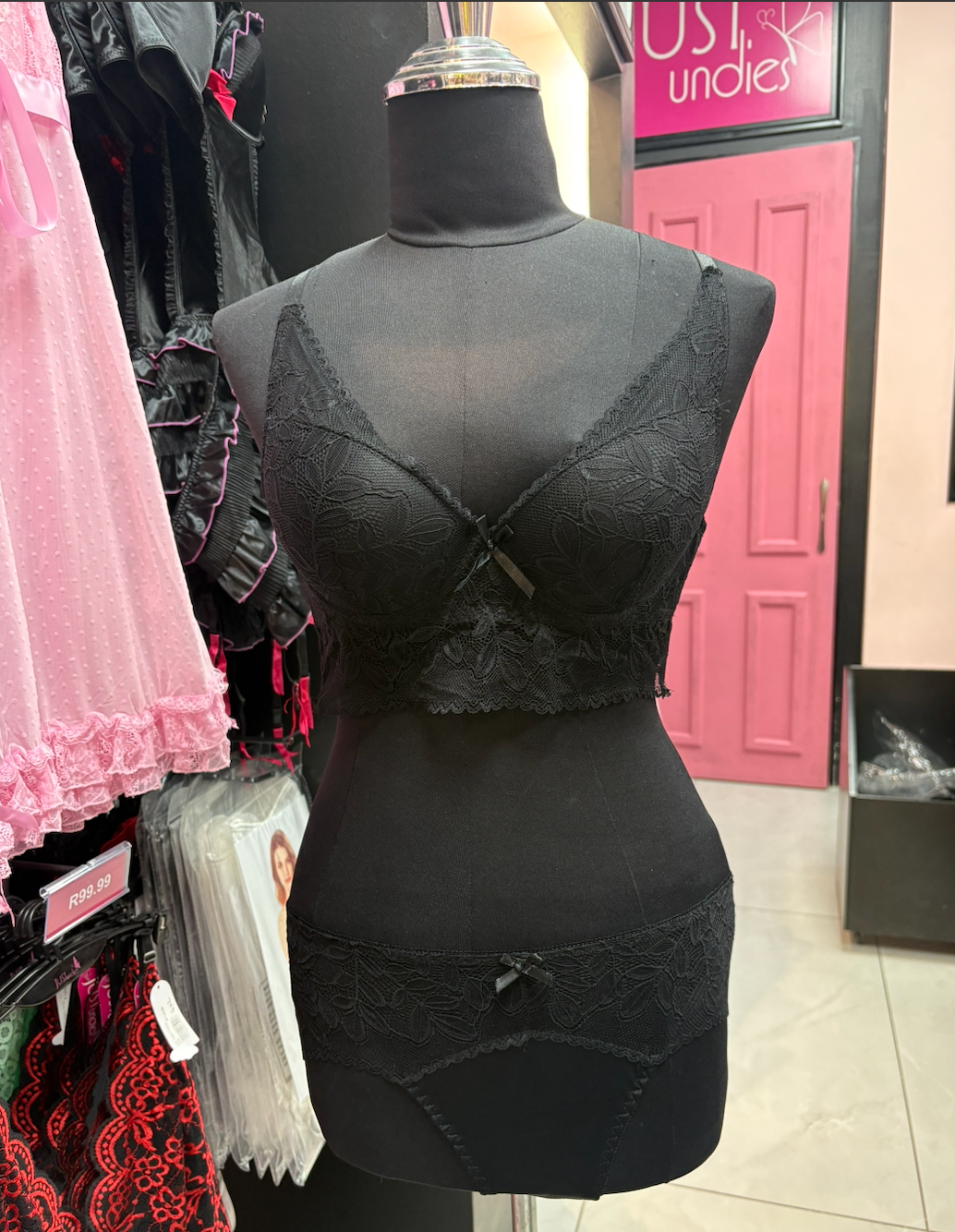 Black Beauty Bra Set